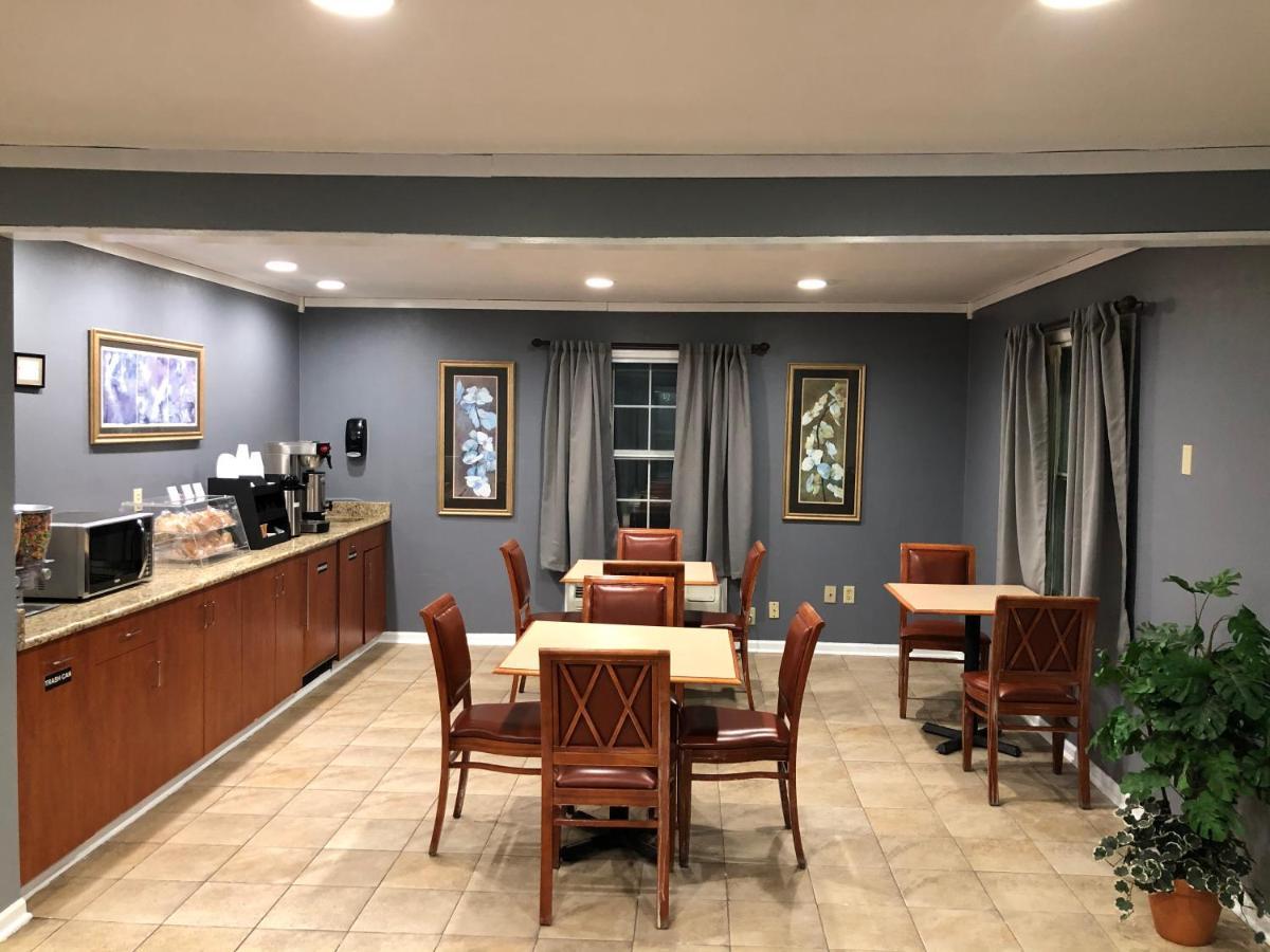 First Heritage Inn Rantoul Εξωτερικό φωτογραφία